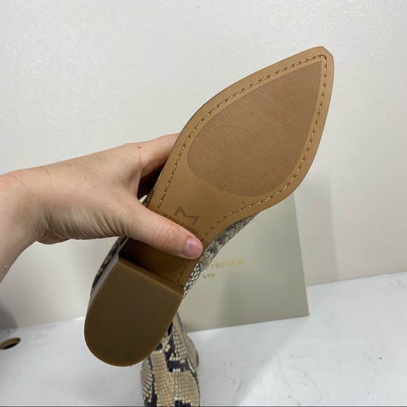 Marc Fisher Yale Chelsea Booties Boots Natural Snake Print Leather 6.5 - Picture 6 of 7